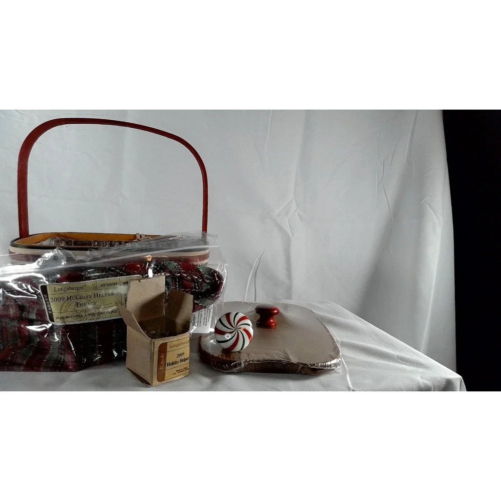 Longaberger 2009 Holiday Helper Basket Set - B, L, P & Lid‎ w/ extra knob - NEW